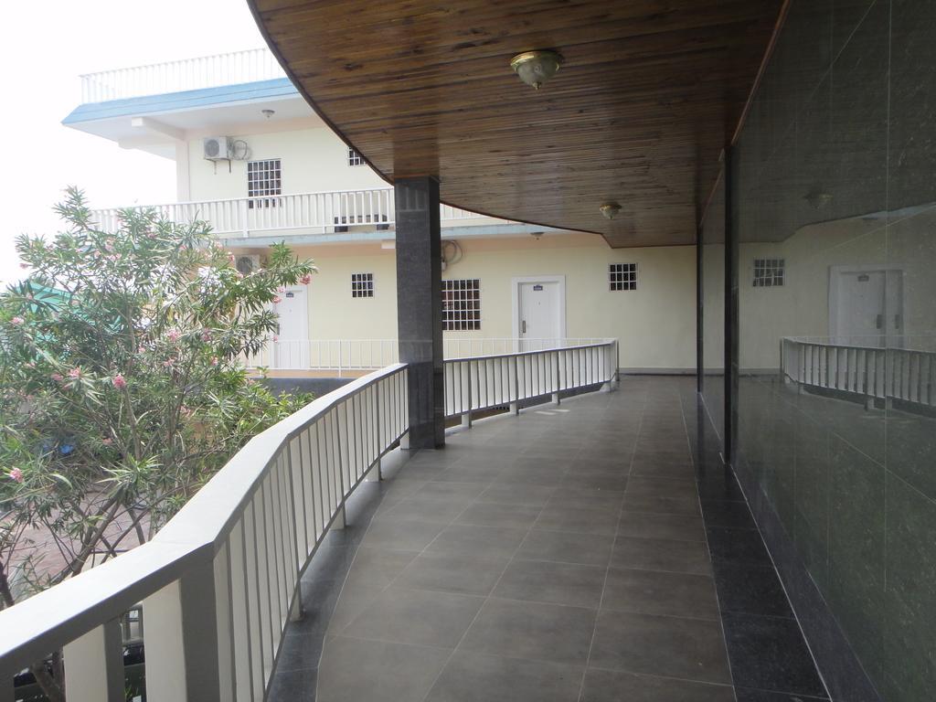 קיי קולקר China Town Hotel מראה חיצוני תמונה