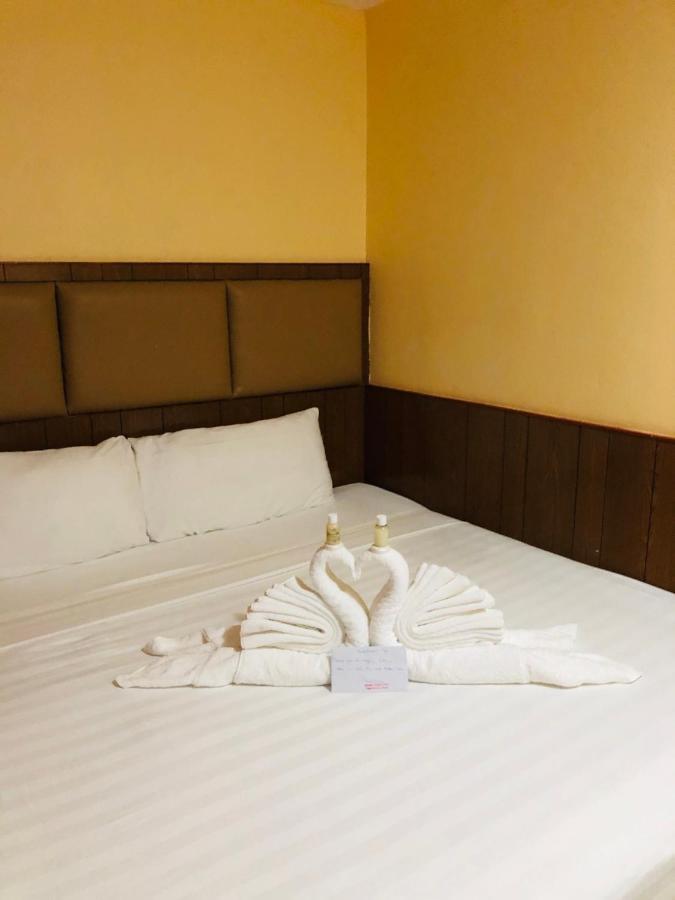 קיי קולקר China Town Hotel מראה חיצוני תמונה